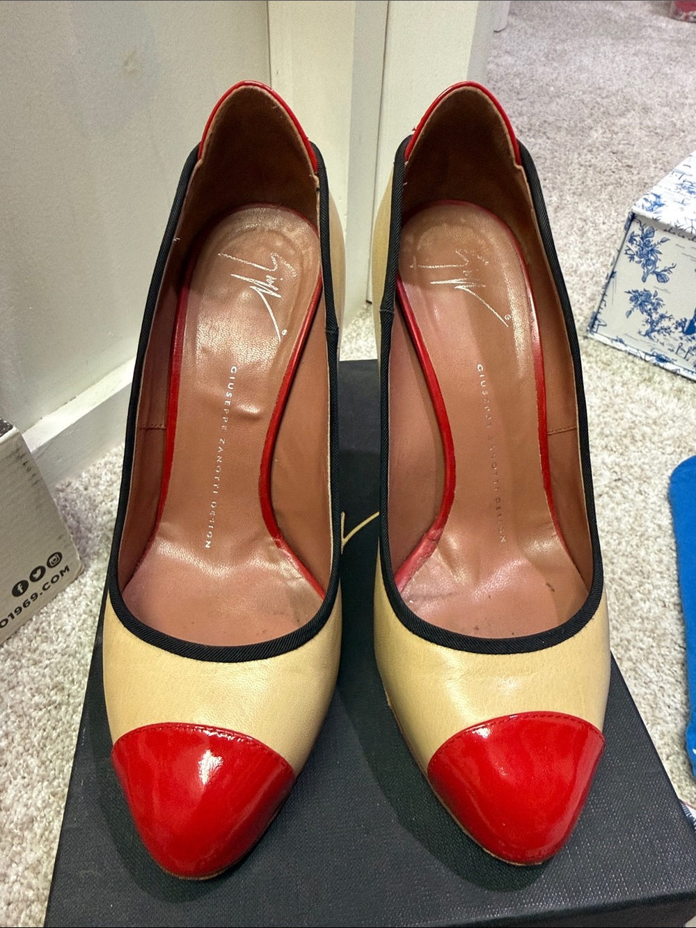Giuseppe Zanotti Beige Pumps with Red Patent Cap Toe